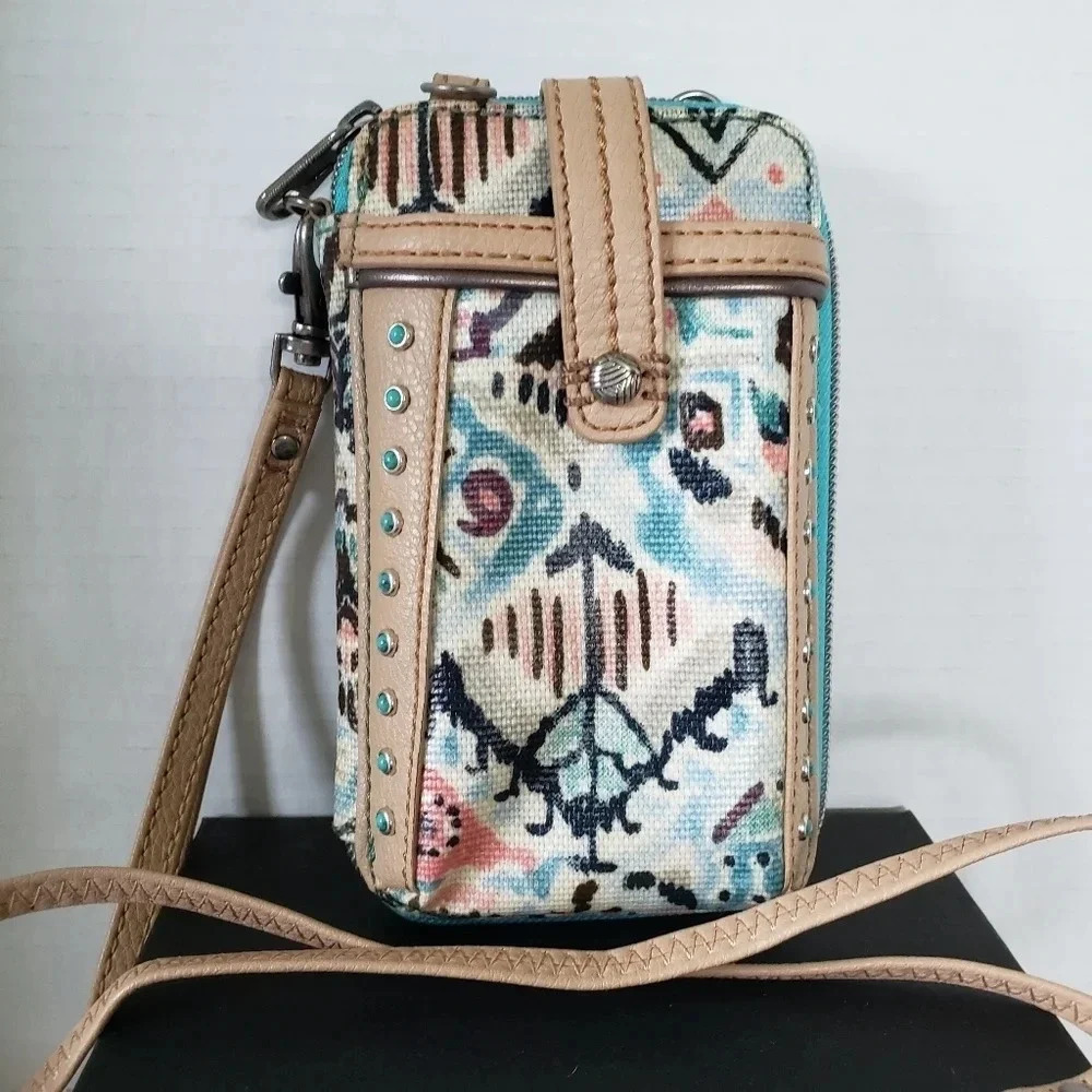 Sakroots,Mini Teal Studded Wristlett/Crossbody Wallet/Phone Organizer.